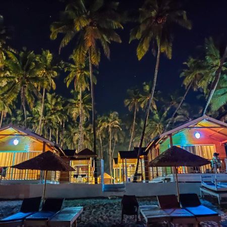 Next Ta Sea Hotel Палолем Екстериор снимка